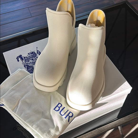 New authentic Burberry rain boots